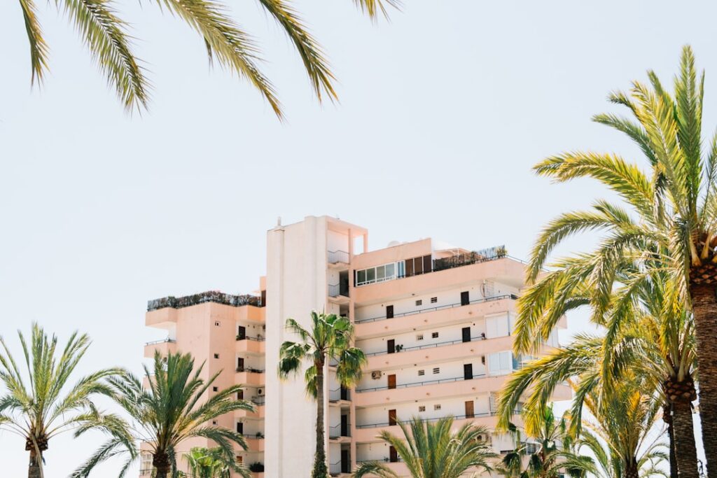 découvrez l'andalusian hotel, un havre de paix au charme andalou, où le luxe rencontre l'authenticité. profitez de notre accueil chaleureux, de chambres élégantes et d'une cuisine délicieuse tout en explorant les merveilles de la région. réservez dès maintenant pour vivre une expérience inoubliable.