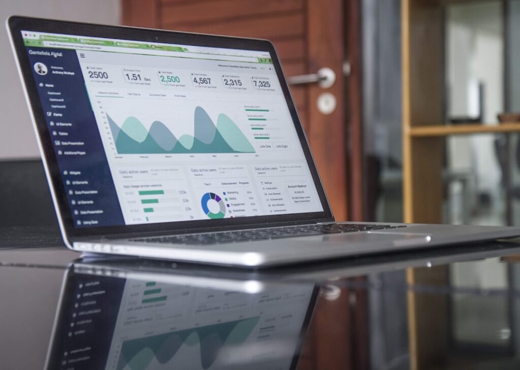 découvrez l'importance du sales funnel pour optimiser votre stratégie de vente. apprenez à guider vos prospects à travers les différentes étapes du parcours client pour maximiser vos conversions et booster votre chiffre d'affaires.