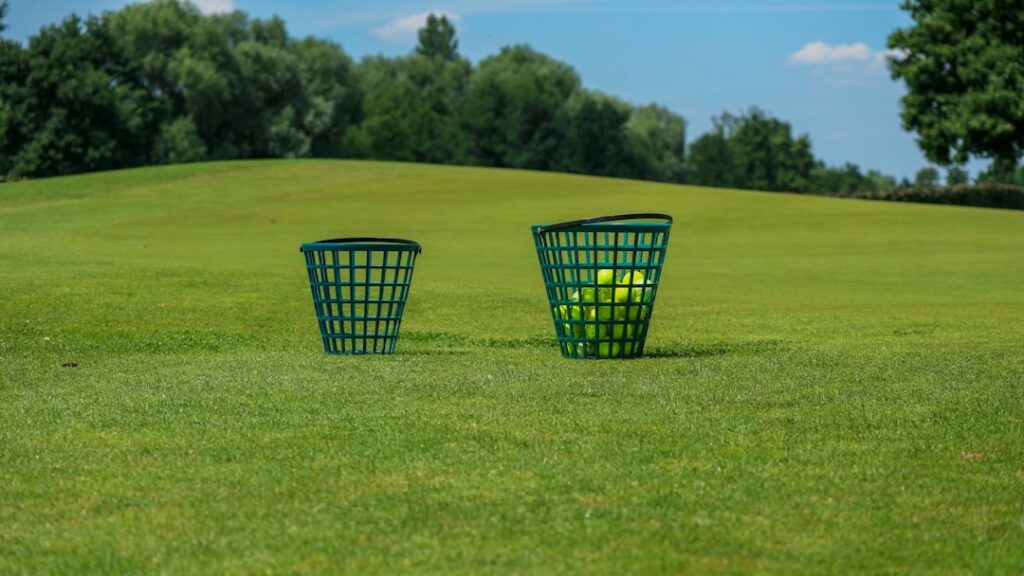 découvrez nos forfaits golf tout compris, adaptés à tous les niveaux. profitez d’hébergements confortables, de green fees exclusifs et de services personnalisés pour une expérience golf inoubliable.