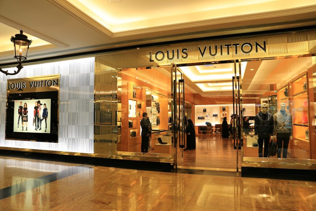découvrez des séjours luxury all-inclusive : profitez d'un confort haut de gamme, de services exclusifs et d'une expérience sans souci dans des destinations de rêve. vivez l'excellence du tout compris.