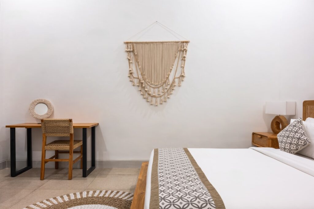 découvrez nos hébergements adaptés aux familles, offrant confort, sécurité et services sur mesure pour des séjours mémorables avec vos proches. profitez d'espaces spacieux et d'équipements pensés pour petits et grands.