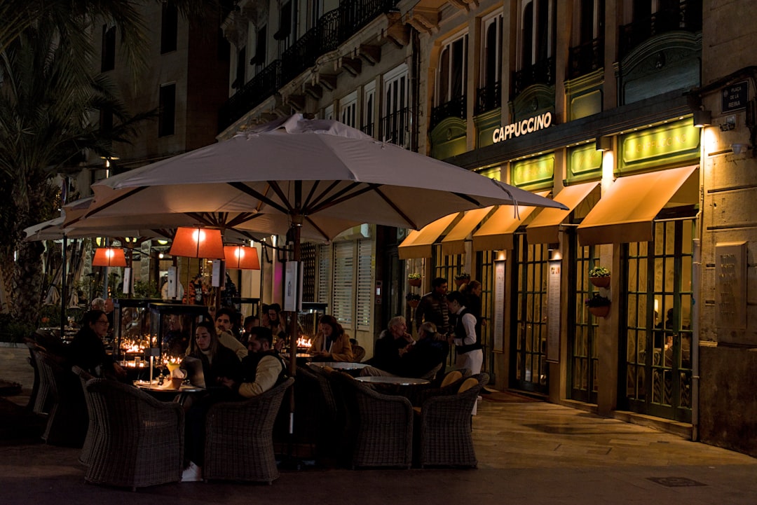 découvrez la richesse de la gastronomie catalane, ses saveurs authentiques et ses recettes traditionnelles qui éveillent les papilles.