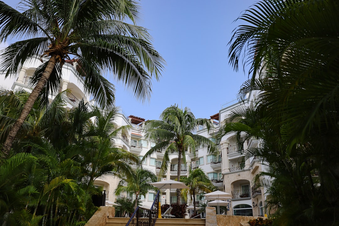 découvrez les meilleurs hôtels de la costa brava pour un séjour inoubliable entre mer et nature. réservez votre hébergement idéal dès maintenant.